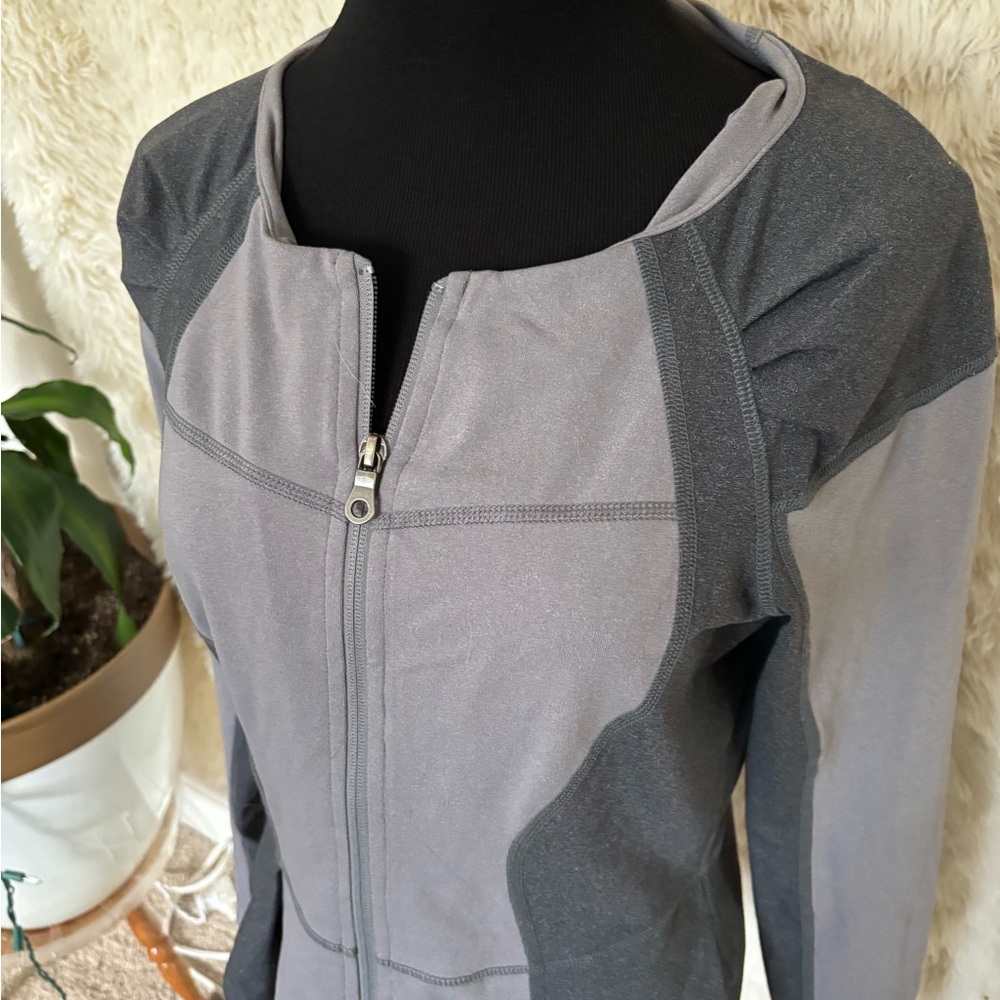 Jacket - Picture 5 of 9